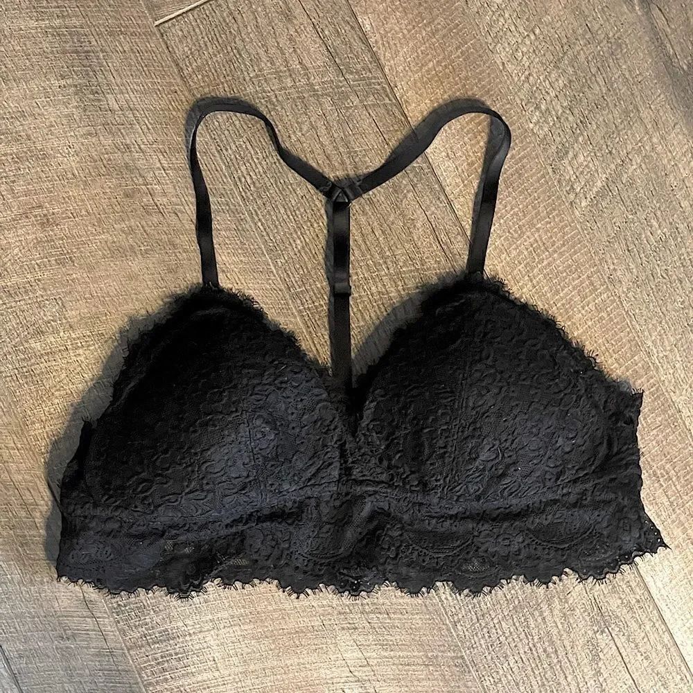 Aerie Black Lace Bralette. Size Medium.